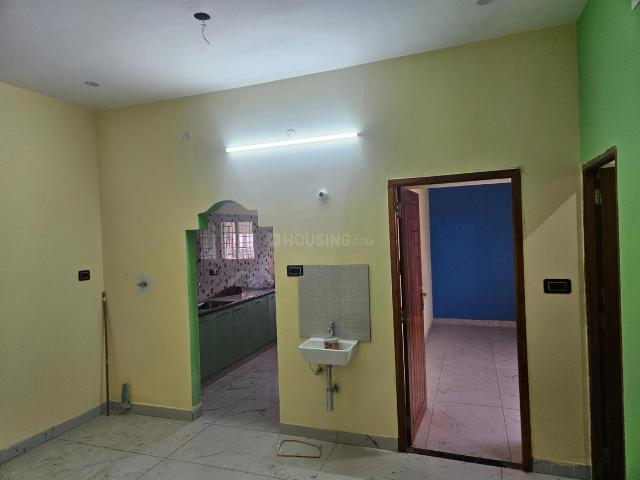 1 BHK Independent House in Rattinamangalam for rent Chennai. The reference number is 21362743