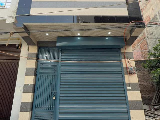 1 BHK Independent House in Razapur Khurd for resale New Delhi. The reference number is 21272205