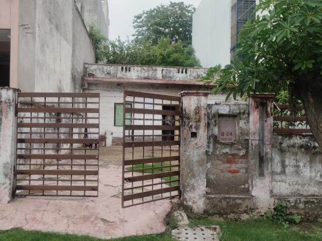 1 BHK Independent House in RHO I for resale Greater Noida. The reference number is 18868453