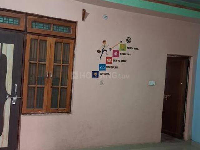 1 BHK Independent House in Roberts Lines for rent Lucknow. The reference number is 21360358