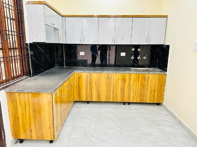 1 BHK Independent House in Sarojini Nagar for resale Lucknow. The reference number is 21297130
