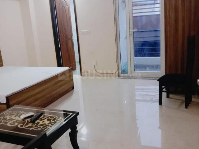 1 BHK Independent House in Sector 14 for rent Gurgaon. The reference number is 21083570