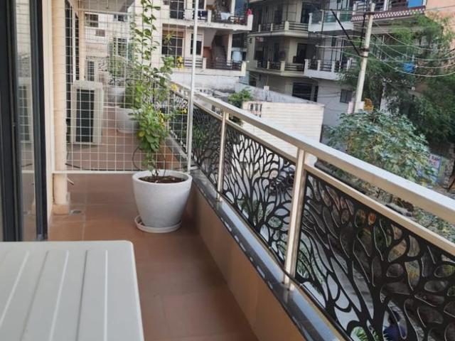 1 BHK Independent House in Sector 15 for rent Gurgaon. The reference number is 21087806