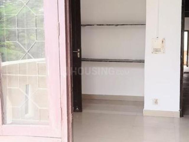 1 BHK Independent House in Sector 19 for rent Noida. The reference number is 20765380