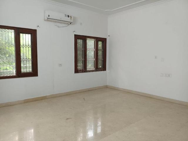 1 BHK Independent House in Sector 19 for rent Noida. The reference number is 21336185