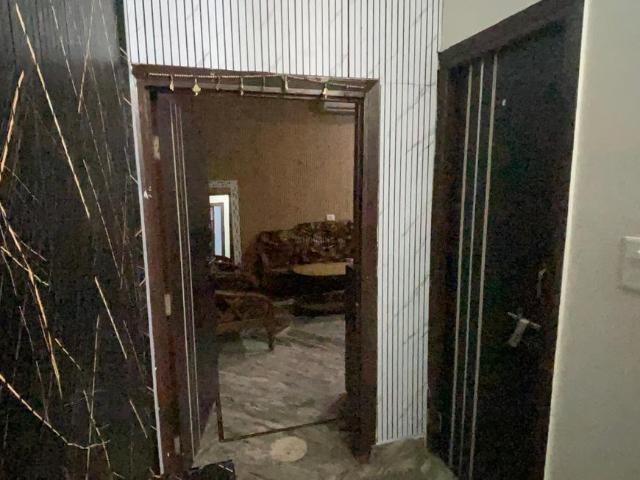 1 BHK Independent House in Sector 33 for rent Gurgaon. The reference number is 19015439