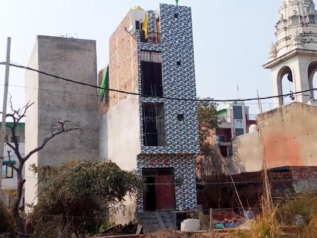 1 BHK Independent House in Sector 38 Rohini for rent New Delhi. The reference number is 19570308