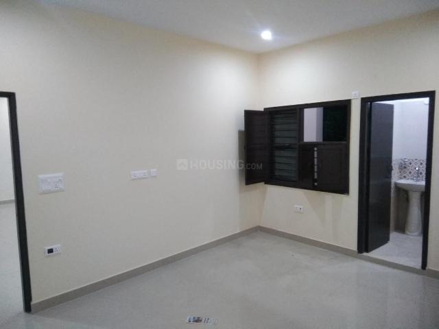 1 BHK Independent House in Sector 7 for rent Gurgaon. The reference number is 19712054