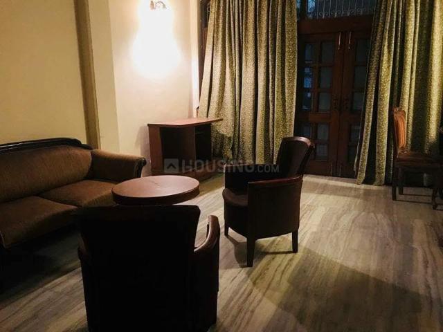 1 BHK Independent House in Sector 40 for rent Noida. The reference number is 20774498