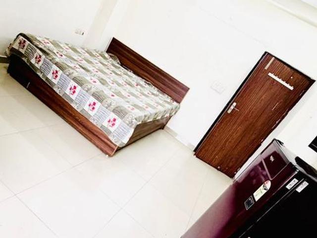 1 BHK Independent House in Sector 41 for rent Gurgaon. The reference number is 20582189