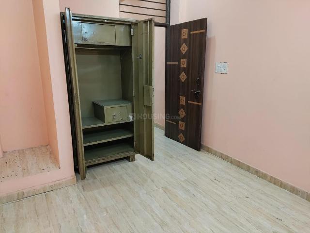 1 BHK Independent House in Sector 4 for rent Gurgaon. The reference number is 20107241