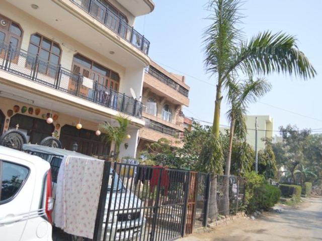 1 BHK Independent House in Sector 5 for rent Gurgaon. The reference number is 19941078