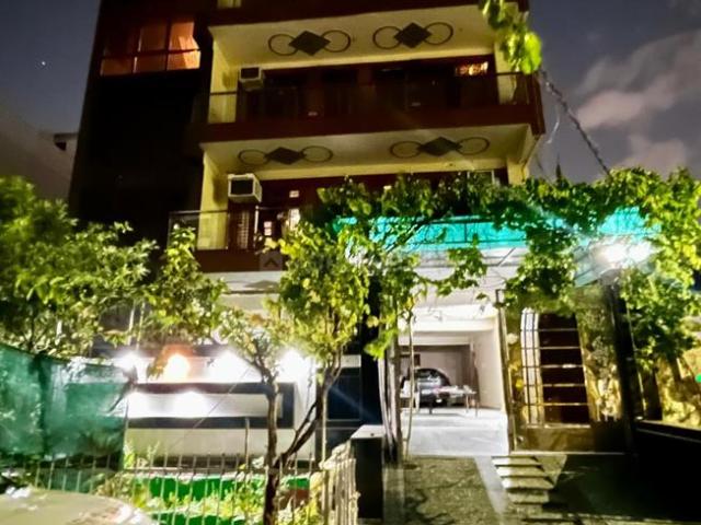 1 BHK Independent House in Sector 63 A for rent Noida. The reference number is 20196875