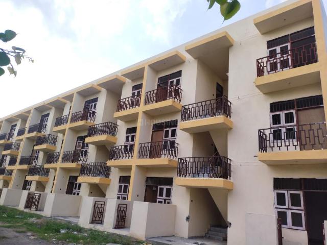 1 BHK Independent House in Sector 77 for resale Faridabad. The reference number is 20917414