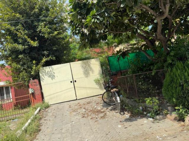 1 BHK Independent House in Sector 8 for resale Panchkula. The reference number is 21185979