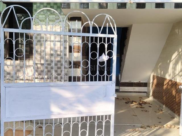 1 BHK Independent House in Sector MU 1 for resale Greater Noida. The reference number is 21330133