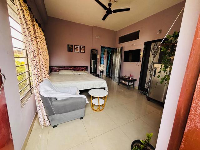 1 BHK Independent House in Six Mile for rent Guwahati. The reference number is 21300218