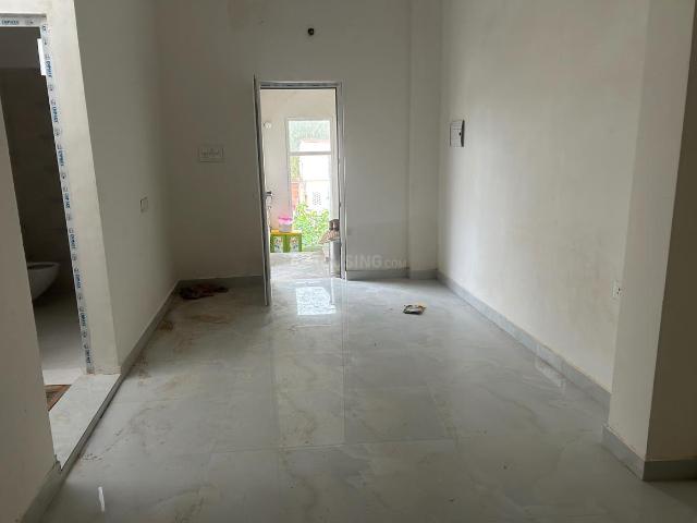 1 BHK Independent House in Sultanpur Road for rent Lucknow. The reference number is 21150076