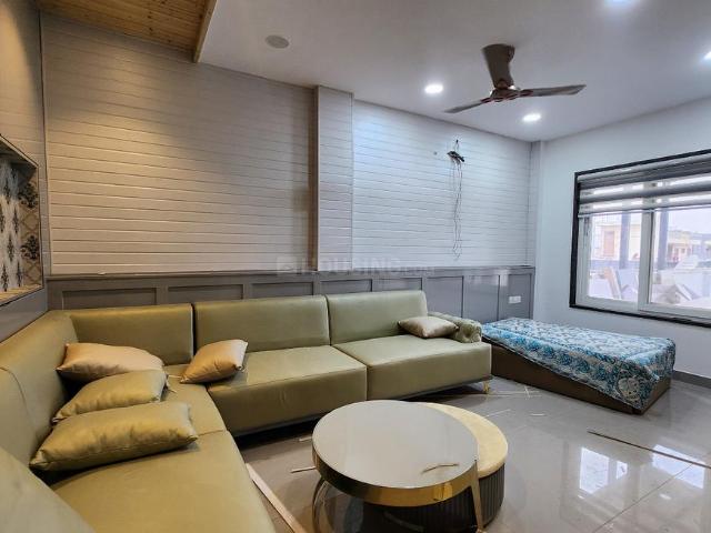 1 BHK Studio in Pitampura for rent New Delhi. The reference number is 19236565