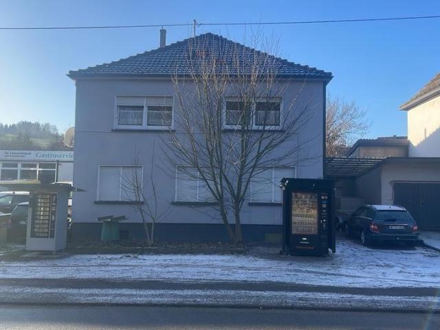 1 bis 2 Familien Haus von privat