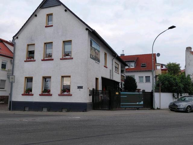 1 bis 2 Familienhaus in Ober Mörlen