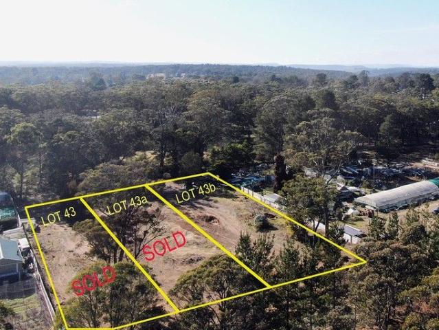 1 block left!: Great location! Be quick