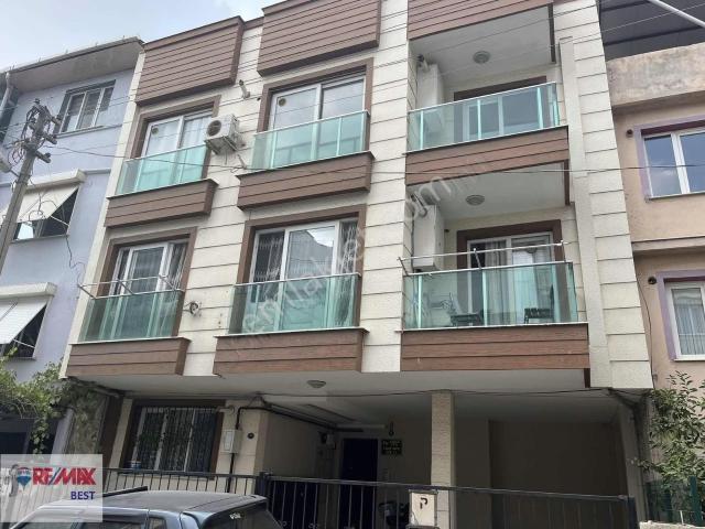 1 Bornova Mevlana Mahallesi'nde 3+1 Satılık Daire
