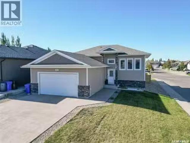 1 Borrowman Place, Prince Albert, SK, S6X 0B1 house for sale.