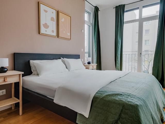 1 BR | Mitte, elevator, nr Alexanderplatz, Berlin Amsterdam Apartments for Rent