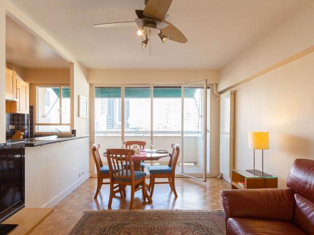 1 BR Flat with a view, Paris Amsterdam Apartments for Rent