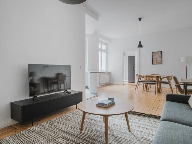 1 BR | Prenzlauer Berg, balcony & elevator, Berlin Amsterdam Apartments for Rent