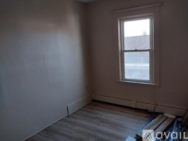 1 BR, 0 BA Apartment 116 County St, Unit 10, New Bedford, MA 02744