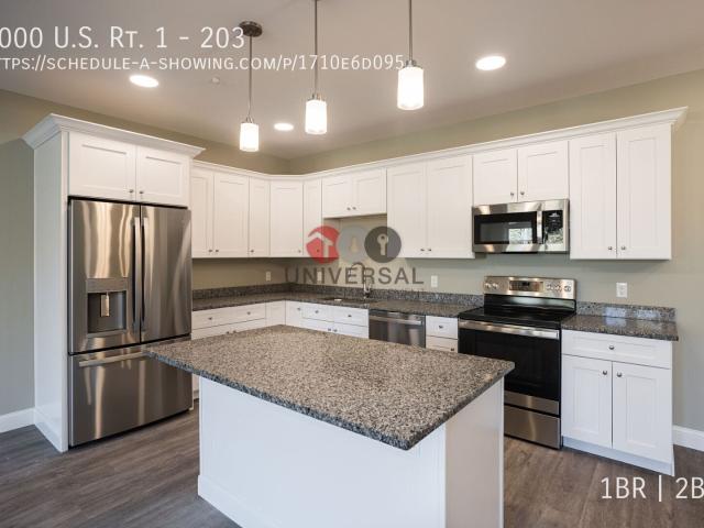 1 BR, 1.5 BA Apartment 1000 U.S. Rt. 1, York, ME 03909