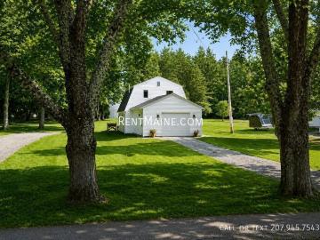 1 BR, 1.5 BA Apartment 101 Kennebec Rd Hampden, ME 04444