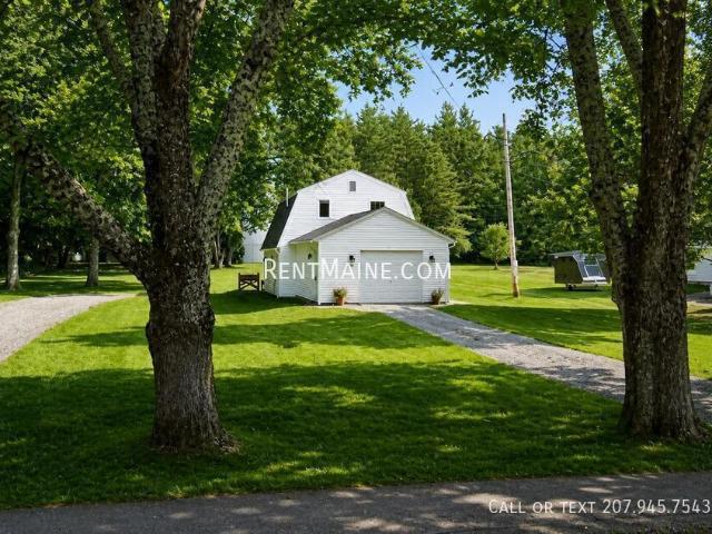 1 BR, 1.5 BA Apartment 101 Kennebec Rd Hampden, ME 04444