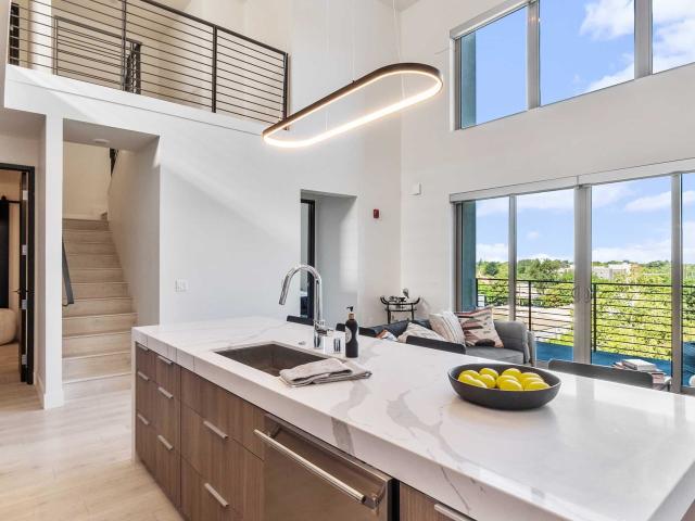 1 BR, 1.5 BA Apartment 1430 Q Street Unit 611, Sacramento, CA 95811