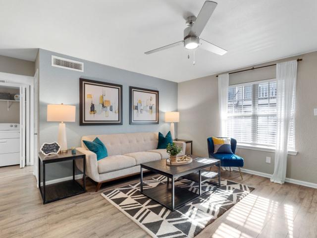 1 BR, 1.5 BA Apartment 1520 Enclave Pkwy Unit 612F, Houston, TX 77077