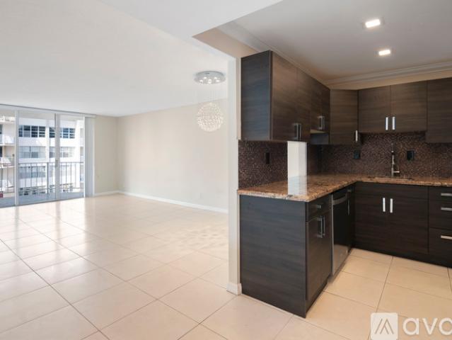 1 BR, 1.5 BA Apartment 16710 Northeast 9th Avenue, Unit 605, North Miami Beach, FL 33162