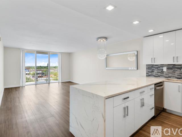 1 BR, 1.5 BA Apartment 16710 Northeast 9th Avenue, Unit 608, North Miami Beach, FL 33162
