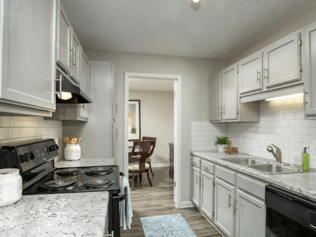 1 BR, 1.5 BA Apartment 2135 Centennial Drive Unit 54 54 5403, Birmingham, AL 35216