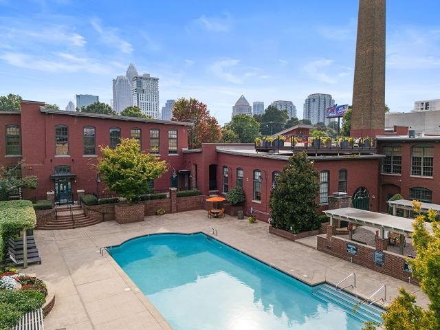 1 BR, 1.5 BA Apartment 220 Alpha Mill Ln Unit 2B, Charlotte, NC 28206