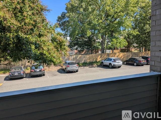1 BR, 1.5 BA Apartment 5600 Bloomfield Drive, Unit 101, Alexandria, VA 22312