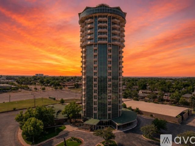 1 BR, 1.5 BA Apartment 5900 Mosteller Drive, Unit 163, Oklahoma City, OK 73112