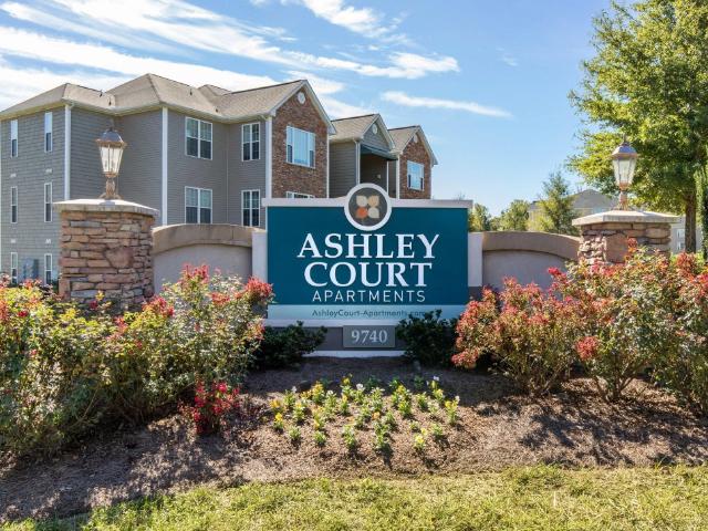 1 BR, 1.5 BA Apartment 9740 Ashley Lake Court Unit 9730E, Charlotte, NC 28262