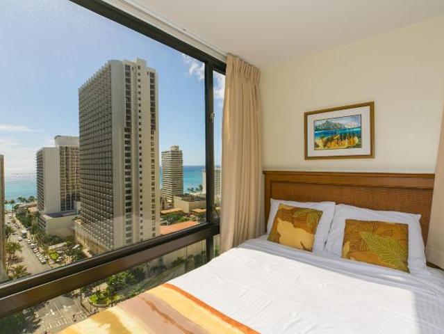 1 Br, 1 bath, Townhouse/Brownstone/RowHouse 229 Paoakalani Avenue 1 Unit 2102