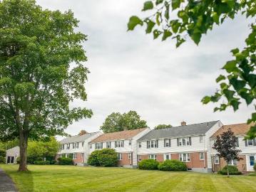 1 Br, 1 bath, Apartment 100 Forest Park