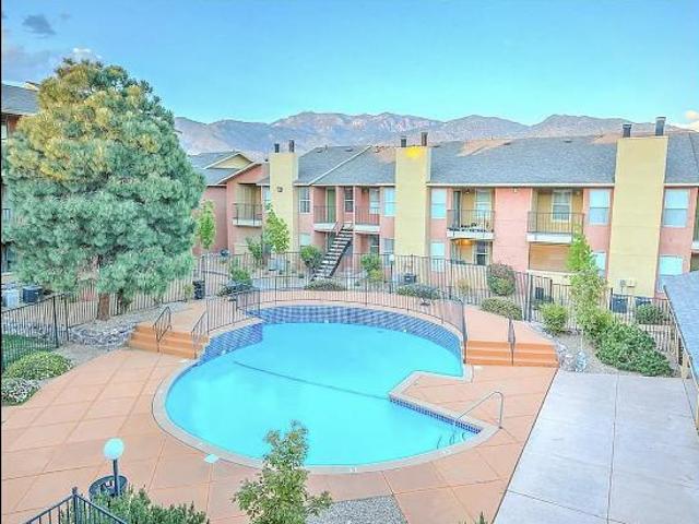 1 Br, 1 bath, Apartment 12021 Skyline Rd NE