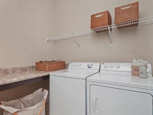 1 Br, 1 bath, Apartment 131 Poindexter Drive