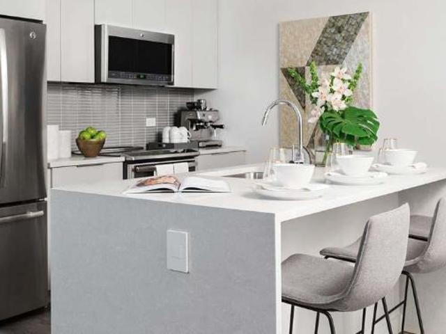 1 Br, 1 bath, Apartment 200 Brookline Avenue