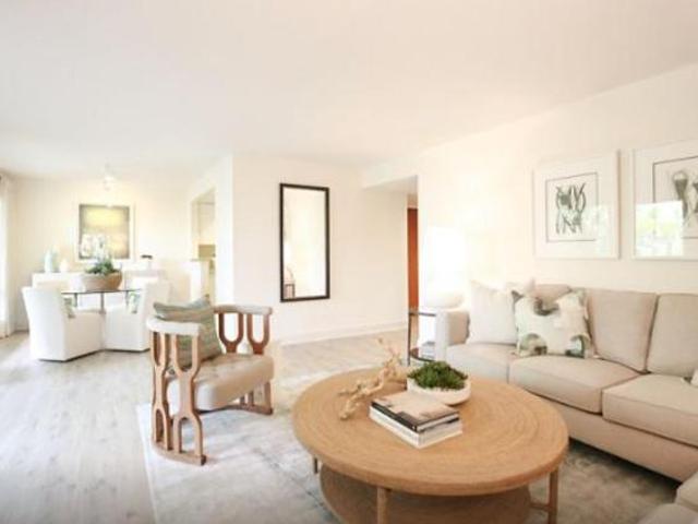 1 Br, 1 bath, Apartment 200 Promontory Dr W
